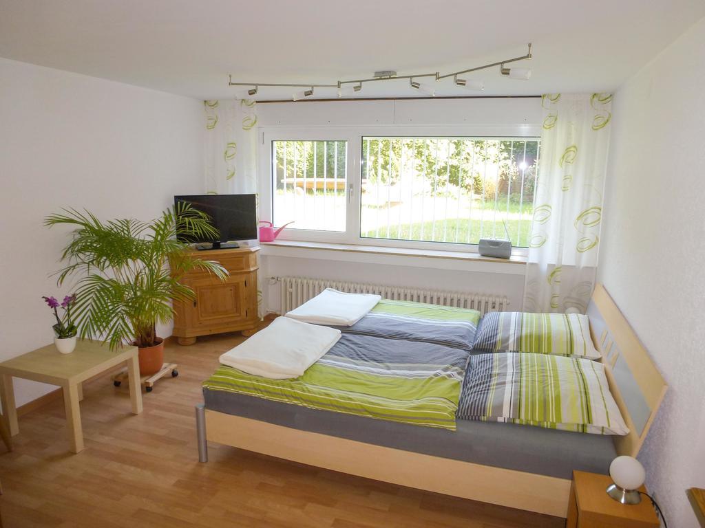 Gaestezimmer Mueller Neuss Zimmer foto